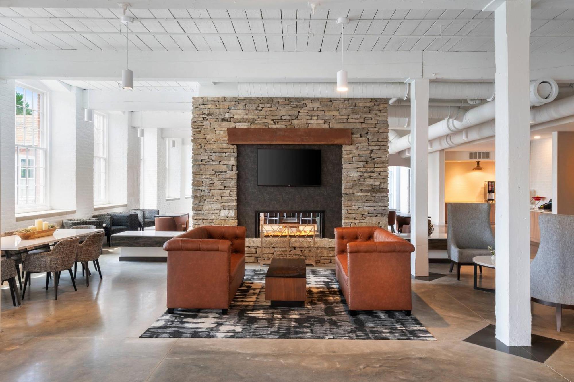 Fairfield Inn & Suites Madison Historic Eagle Cotton Mill Eksteriør bilde