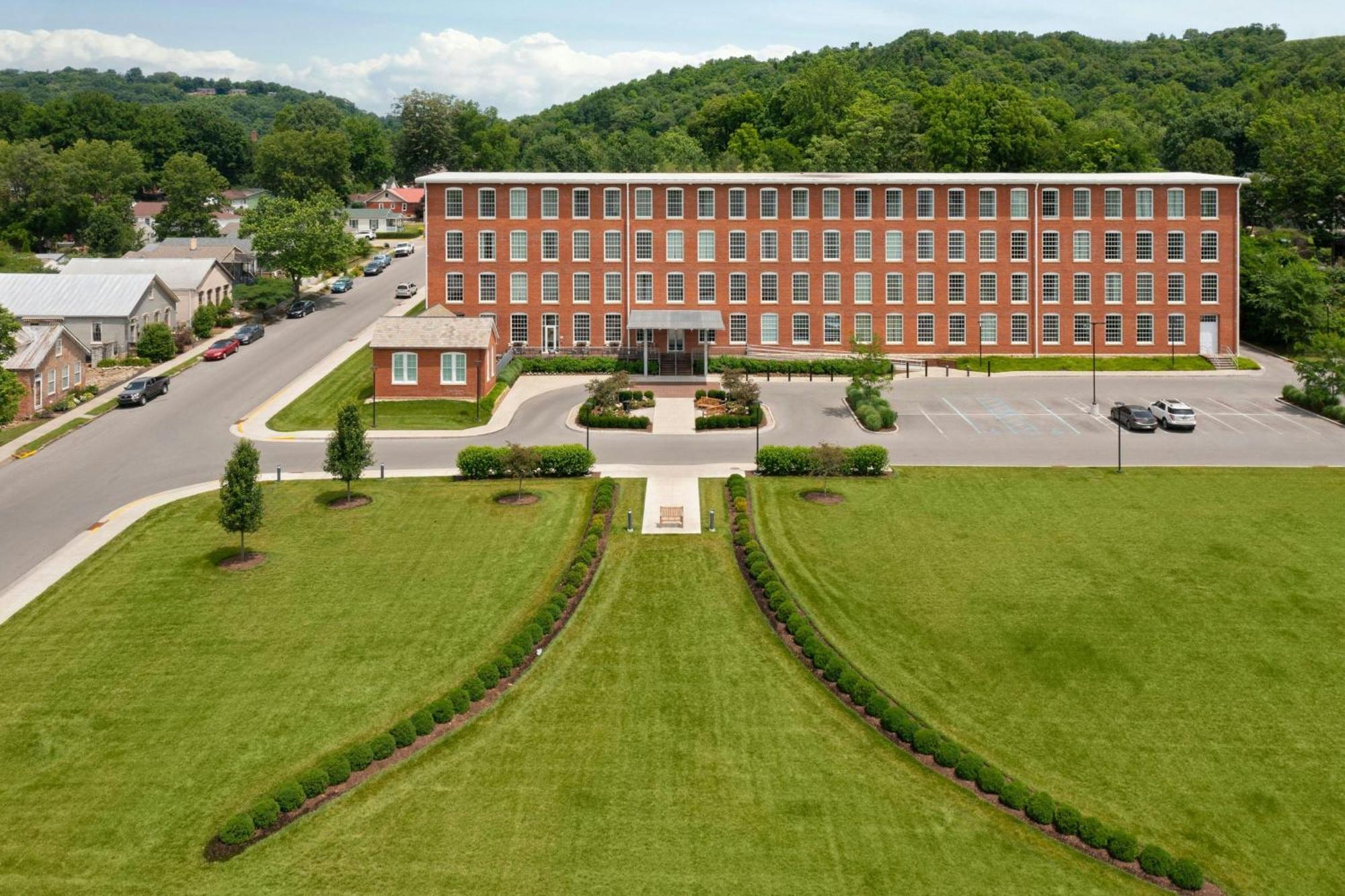 Fairfield Inn & Suites Madison Historic Eagle Cotton Mill Eksteriør bilde