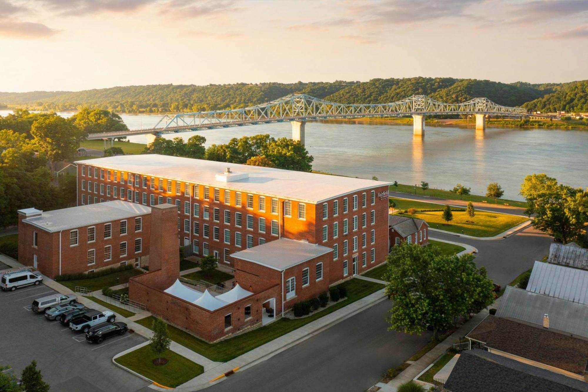 Fairfield Inn & Suites Madison Historic Eagle Cotton Mill Eksteriør bilde